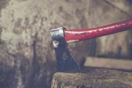 14 ударов топором: Пьяный мужчина зарубил топором 11-летнего сына