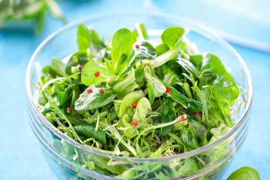 Полезный витаминный салат 