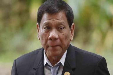 Президент Филиппин признался в гомосексуальности, но заверил, что излечился