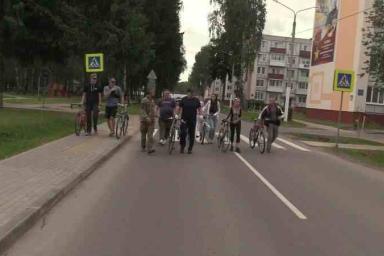 На каких велосипедах были замечены президент и его сын в Болбасово