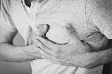 Врачи назвали 7 симптомов приближающегося сердечного приступа