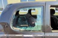 В Мозырском районе пьяный сельчанин изрубил топором машину