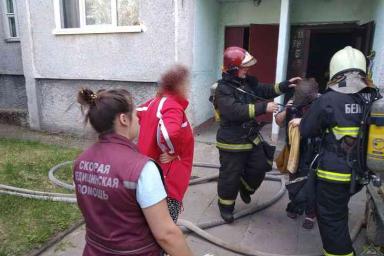 Под Пуховичами горела квартира: женщин спасали 