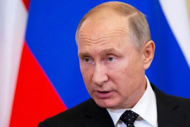 Он должен определиться: Путин объяснил, почему не поздравил Зеленского