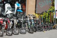 «Решила, что никому не нужен». В Минске пенсионерка забрала домой арендный самокат для внука