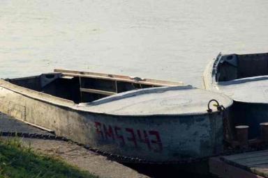 Катались на лодке: под Речицей перевернулась лодка с детьми