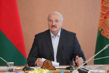 Лукашенко назначил нового министра здравоохранения и гендиректора МТЗ