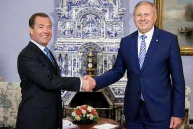 Румас позвонил Медведеву: обсуждали «развитие интеграции»