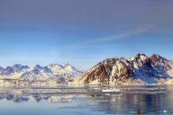 Климатическая аномалия: в Гренландии за день растаяло более 40 % льдов