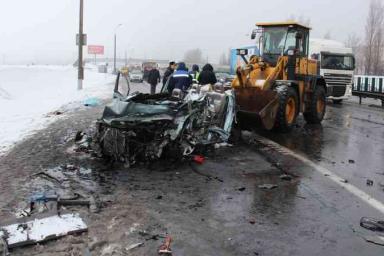 Смертельная авария с тремя погибшими на МКАД: водителю фуры предъявлены обвинения