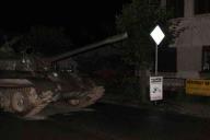 Мужчина угнал советский танк и грубо «вторгся» в центр города