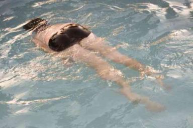 Житель Малоритского района учил жену плавать и утонул