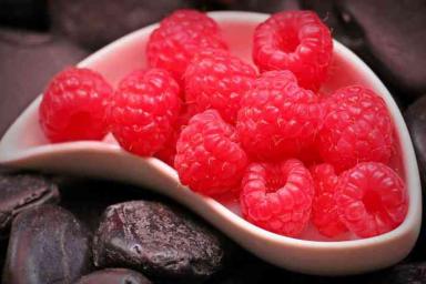 Ученые выяснили, какую ягоду нужно есть для сохранения молодости