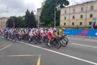 Заботливая охрана и преданные болельщики. Посмотрите, как прошла групповая велогонка среди женщин на шоссе в Минске