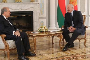 Лукашенко обратился к президенту Армении