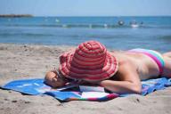 Как правильно загорать: советы специалистов