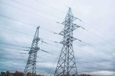 В Брестской области из-за сильного ветра остались без электричества жители четырех районов