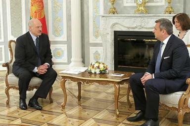 Президент и спикер парламента Словакии поспорили из-за приглашения Лукашенко
