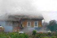 Гром и молнии. На Гомельщине из-за грозы горели четыре дома, два сарая и баня