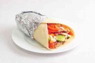 В Петербурге почти 30 человек отравились соусом к шаурме