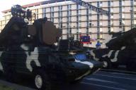 По улицам Минска проехала боевая техника. Как военные тренируются к параду