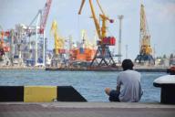 Ученые объяснили, почему людям становится грустно во время похмелья