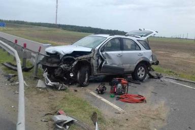 В Бобруйском районе Kia «прошило» отбойником: водитель погиб