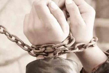 В Москве мужчина пытался продать 16-летнюю девушку в рабство