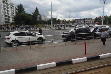 Массовое ДТП в Витебске: Nissan выехал на встречку и врезался в несколько машин