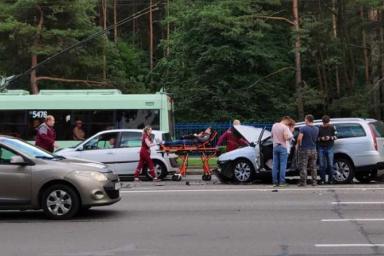 Три машины столкнулись у Восточного кладбища в Минске: в больнице три человека