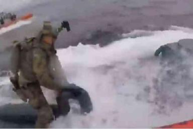 Голливуд рядом не стоял: береговая охрана захватила подлодку с 7 тоннами кокаина