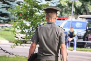 «Пенсию можно будет получать в 48 лет». Рассказываем о сложностях службы в белорусской армии
