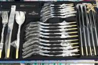 Немецкую столовую посуду изъяли в Бресте у водителя из Франции