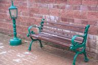 В Гродно женщина уснула на скамейке и лишилась кошелька с деньгами