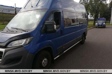 Пьяный водитель маршрутки собирался везти пассажиров из Минска в Гродно