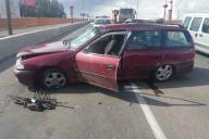 Из-за лопнувшего колеса машина дважды перевернулась на мосту в Барановичах