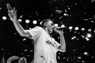 Тима Белорусских выпустил клип на песню «Целовать»