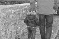 Усыновившая детей гей-пара сбежала из страны 