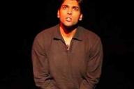 Известный стендап-комик умер во время выступления