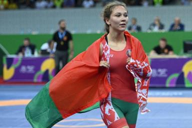 Две белоруски завоевали золото на турнире по борьбе ЕЮОФ в Баку