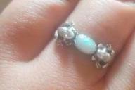 Женщина подняла на смех подаренное бывшим женихом обручальное кольцо с лягушками