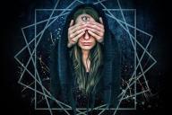 Знаки зодиака, которые рискуют испортить судьбу походами к гадалке