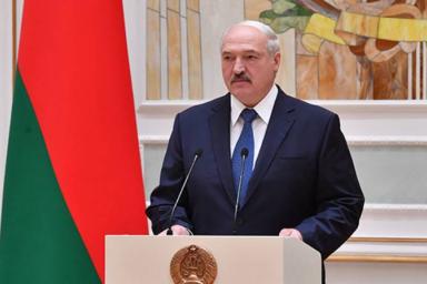 «Все, начиная от Румаса, Кочановой, Турчина». Лукашенко раскритиковал чиновников за приписки на «Гомсельмаше»