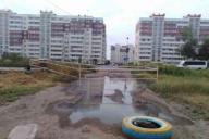 10-летний мальчик провалился в яму с кипятком рядом с домом. Он в реанимации