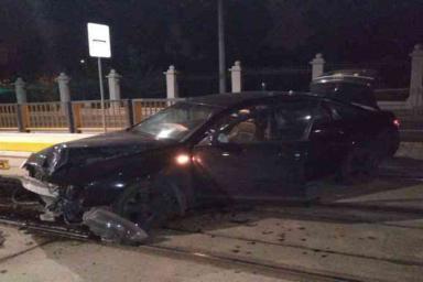 В Минске женщина на Audi врезалась в металлическое ограждение