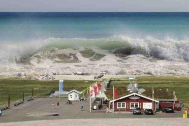 Европа погибнет от волн цунами: эксперты поделились своими выводами