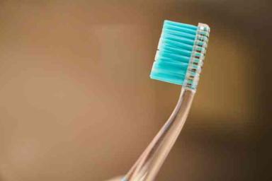 8 причин не выбрасывать старую зубную щётку