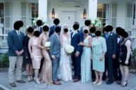 Мать жениха высмеяли за платье, как у невесты