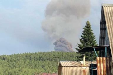 Пожар и взрывы на складе боеприпасов в Красноярском крае: восемь пострадавших