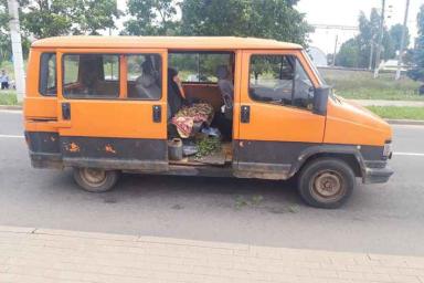 В Заславле милиция задержала микроавтобус: за рулем пьяный, в салоне наркотик